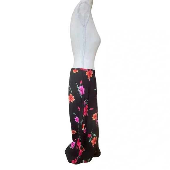 Vintage Norton McNaughton Hawaiian Floral Maxi Dress - Black / Red & Pink - Picture 4 of 10